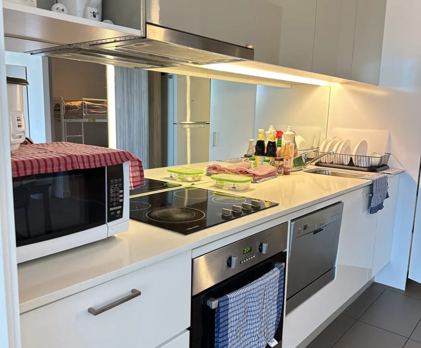 Furnished room with ensuite in a flatshare