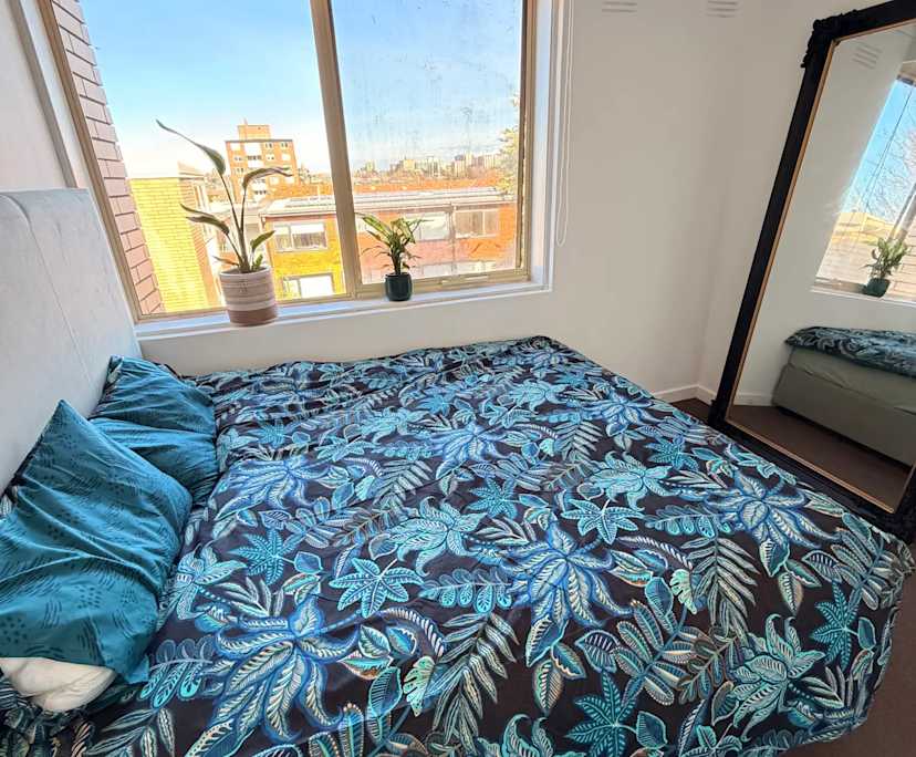 Furnished room in a share house