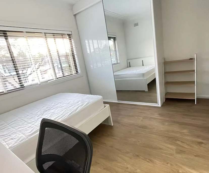 Furnished room in a share house