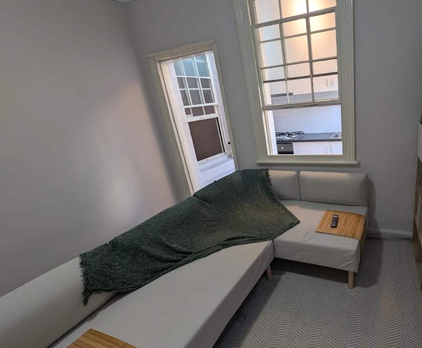 Room in a share house