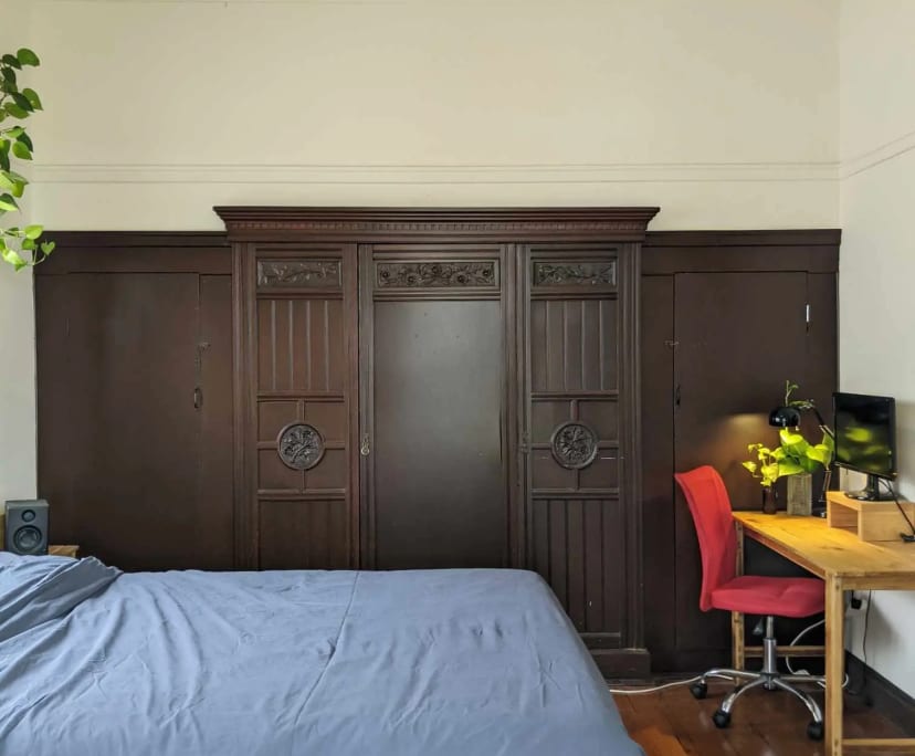 Furnished room in a share house