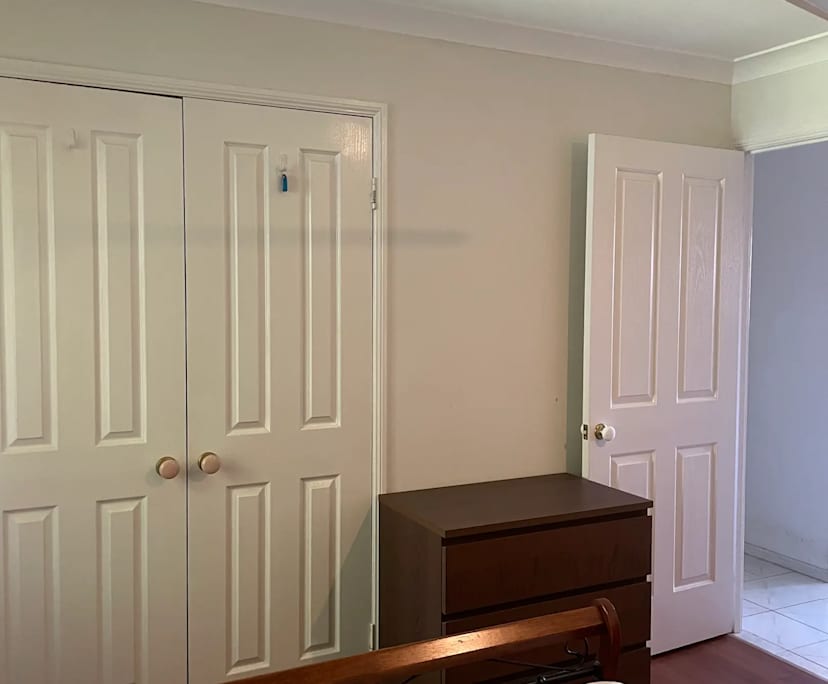 $240, Share-house, 6 bathrooms, Parkwood QLD 4214