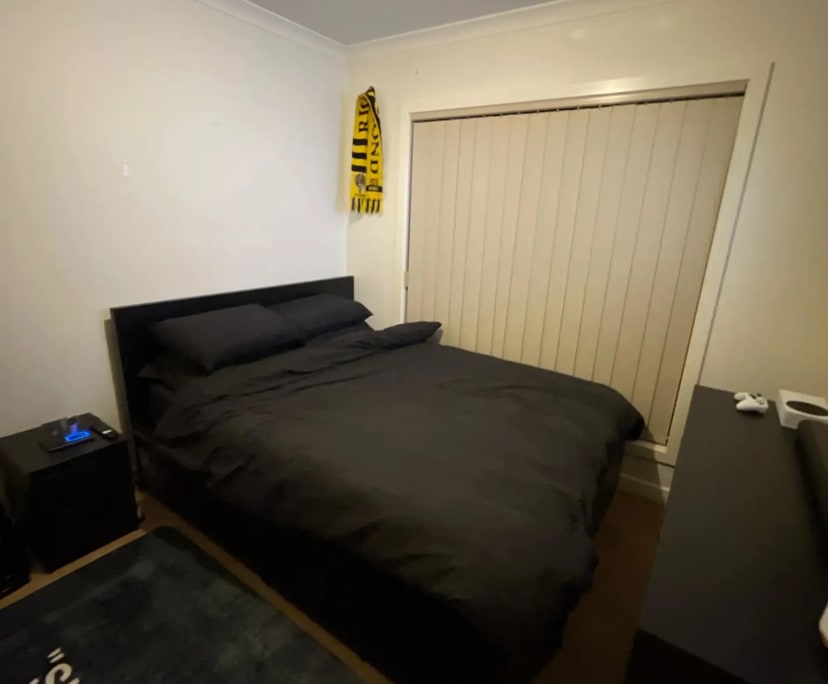 Unfurnished room in a share house