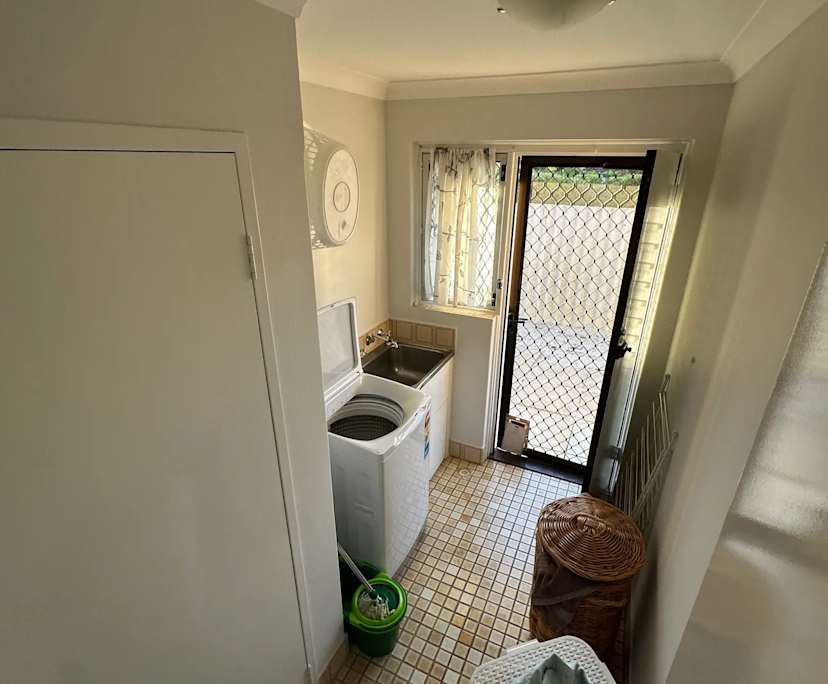 Room in a share house