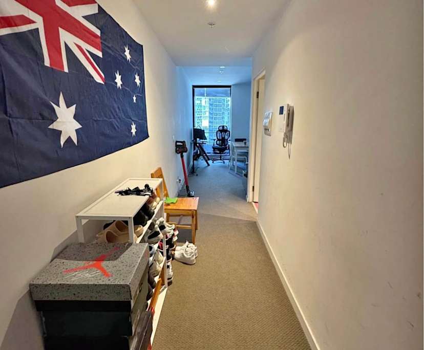 Furnished room with ensuite in a flatshare