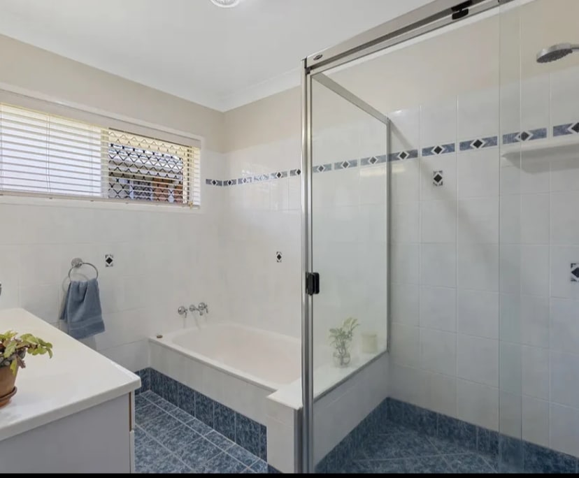 $250, Share-house, 3 bathrooms, Mount Gravatt East QLD 4122