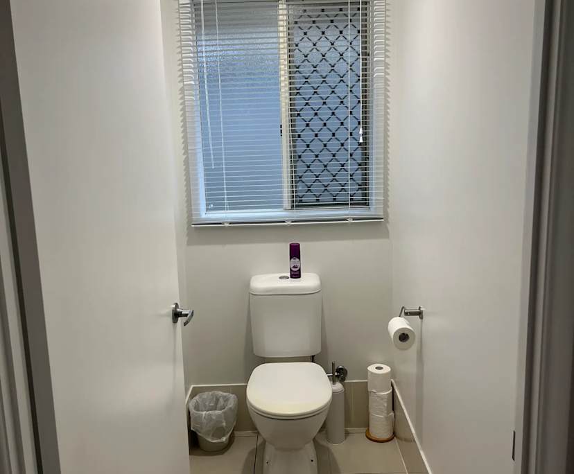 $250, Share-house, 3 bathrooms, Gatton QLD 4343