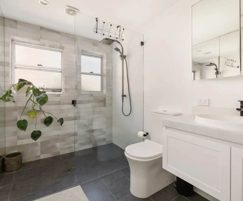 Unfurnished room in a flatshare