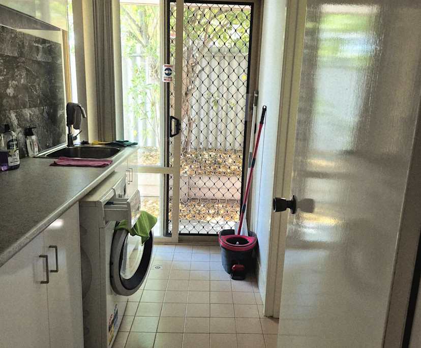 $350, Share-house, 3 bathrooms, Victoria Park WA 6100
