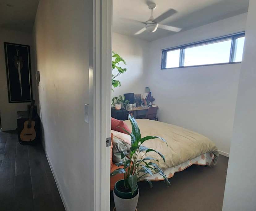 Unfurnished room with own bathroom