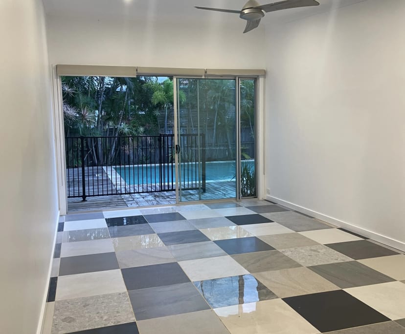 $380, Share-house, 4 bathrooms, Miami QLD 4220