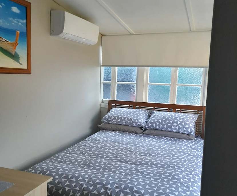 $260, Share-house, 3 bathrooms, Holland Park QLD 4121