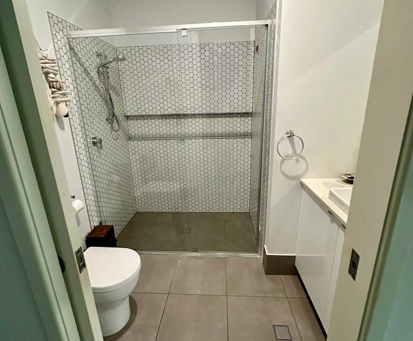 $500, Homestay, 5 bathrooms, Ewingsdale NSW 2481