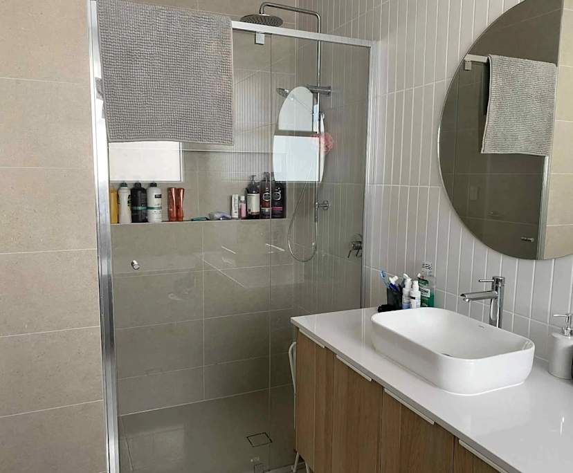 Room in a share house