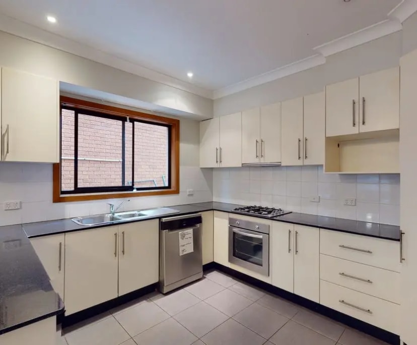 Unfurnished room in a share house