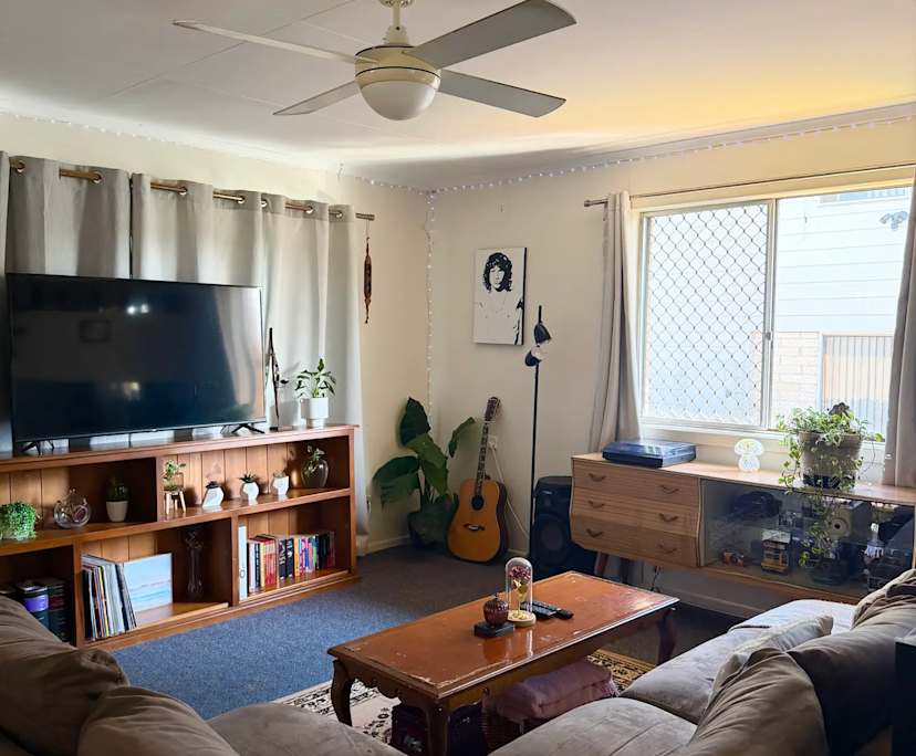 $395, Share-house, 3 bathrooms, Palm Beach QLD 4221