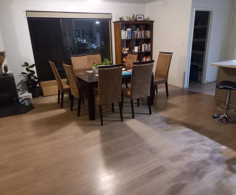 Room in a share house