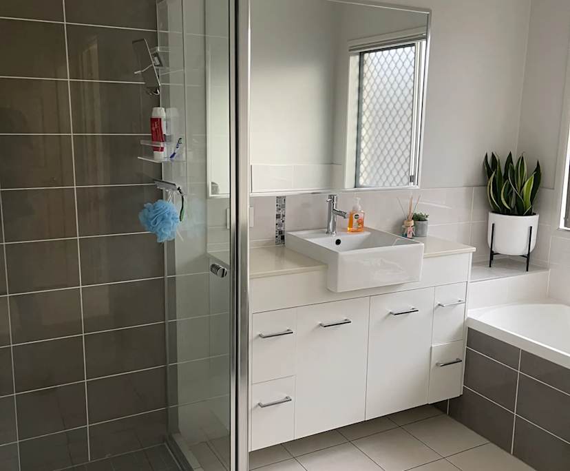 $290, Share-house, 4 bathrooms, Carseldine QLD 4034