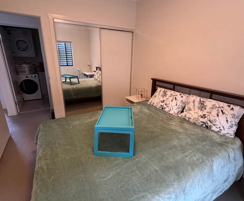 $350, Flatshare, 2 bathrooms, East Brisbane QLD 4169