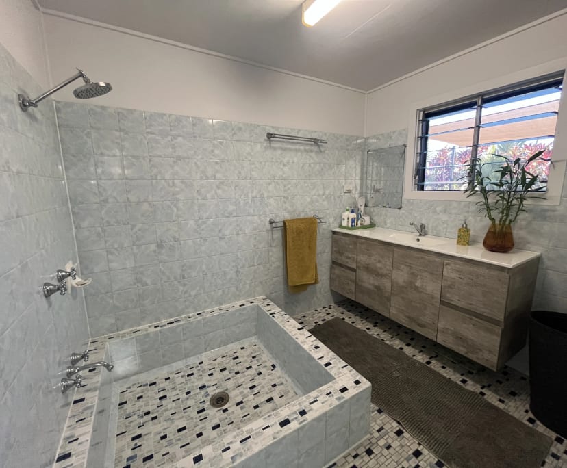 $250, Share-house, 3 bathrooms, Bayview Heights QLD 4868
