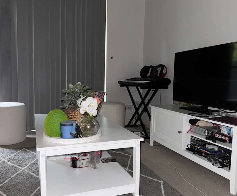 Furnished room in a flatshare