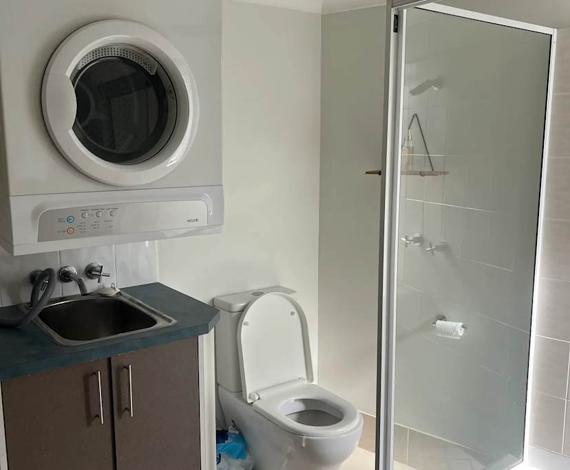 $250, Flatshare, 2 bathrooms, Edge Hill QLD 4870