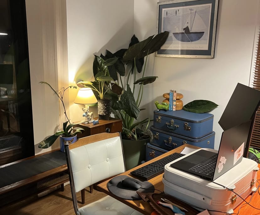 Unfurnished room in a flatshare