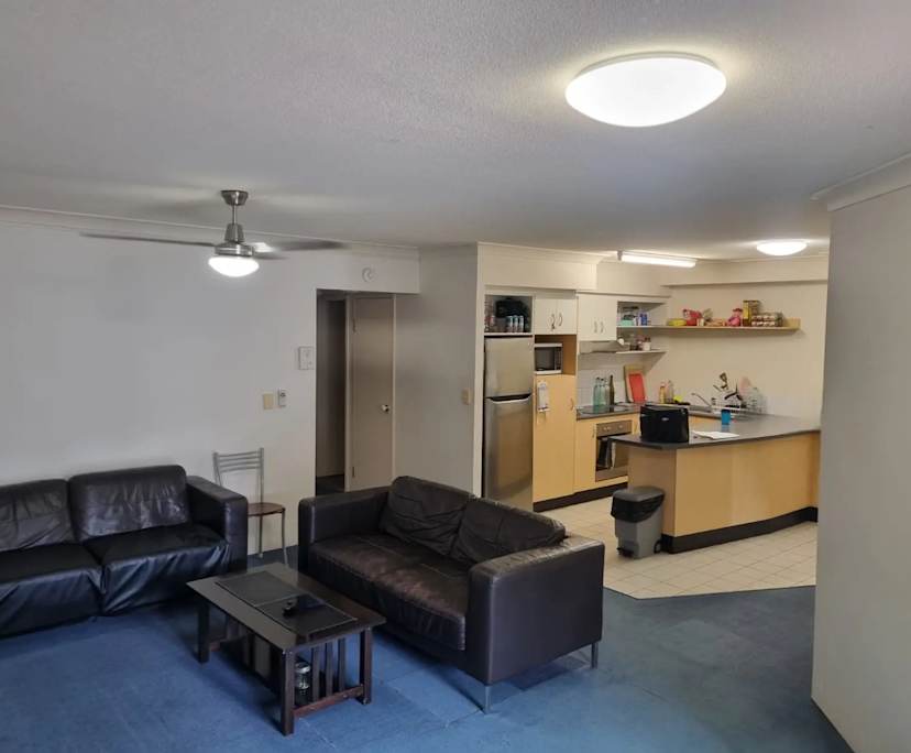 Furnished room in a flatshare
