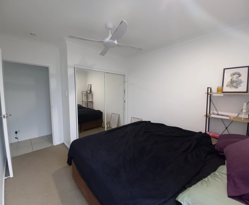 Unfurnished room in a share house