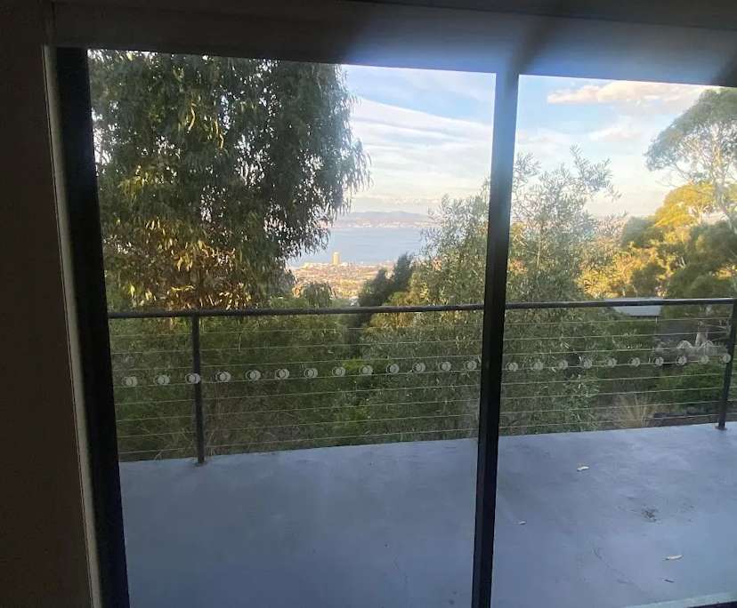Unfurnished room in a share house