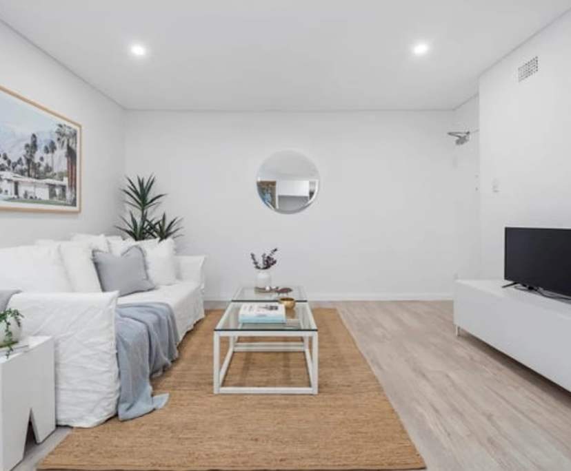 Whole property with 2 rooms for rent