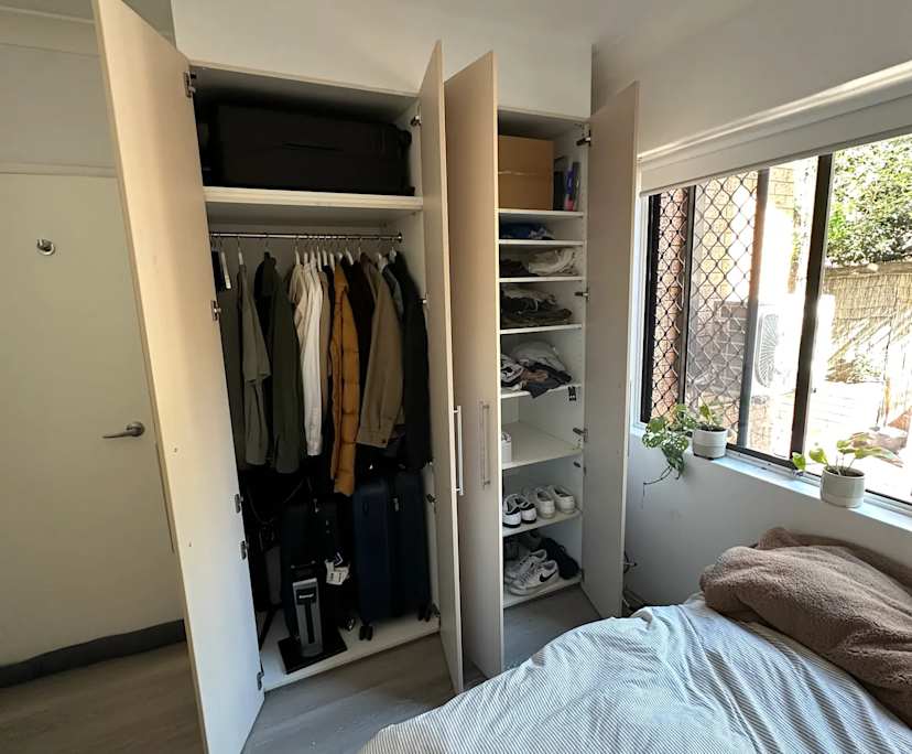 Room in a share house