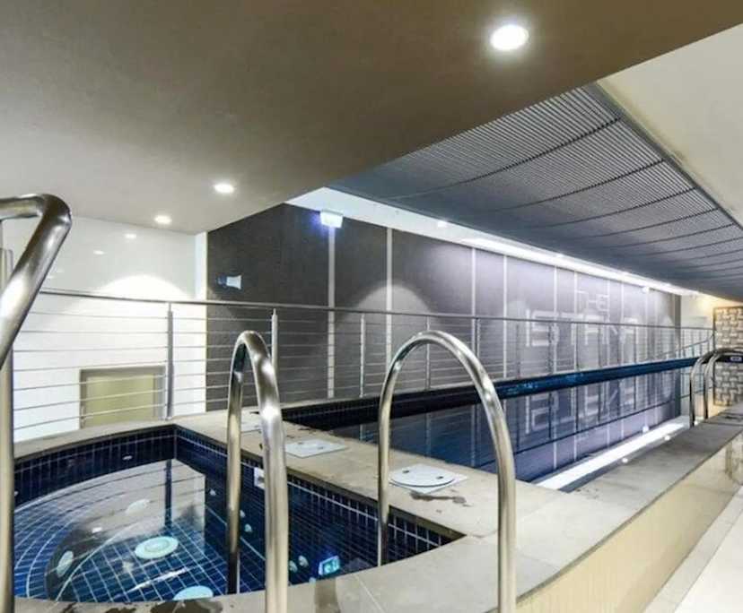 $1,075, Whole-property, 2 bathrooms, West Melbourne VIC 3000