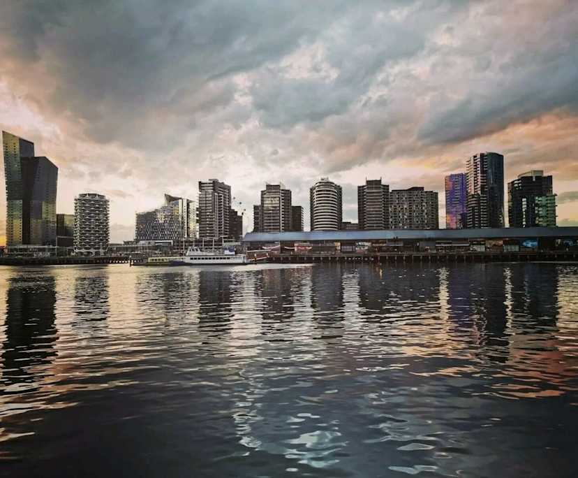 Furnished room in a flatshare