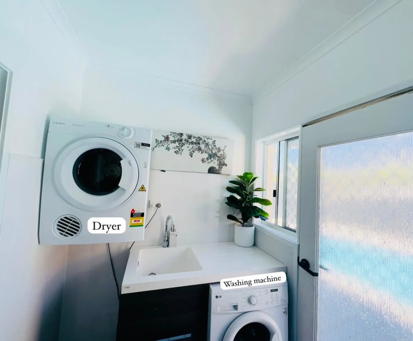 $380, Share-house, 5 bathrooms, Helensvale QLD 4212