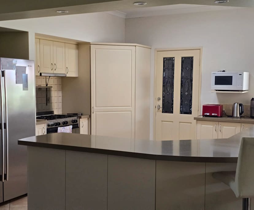 $180, Share-house, 4 bathrooms, Port Kennedy WA 6172