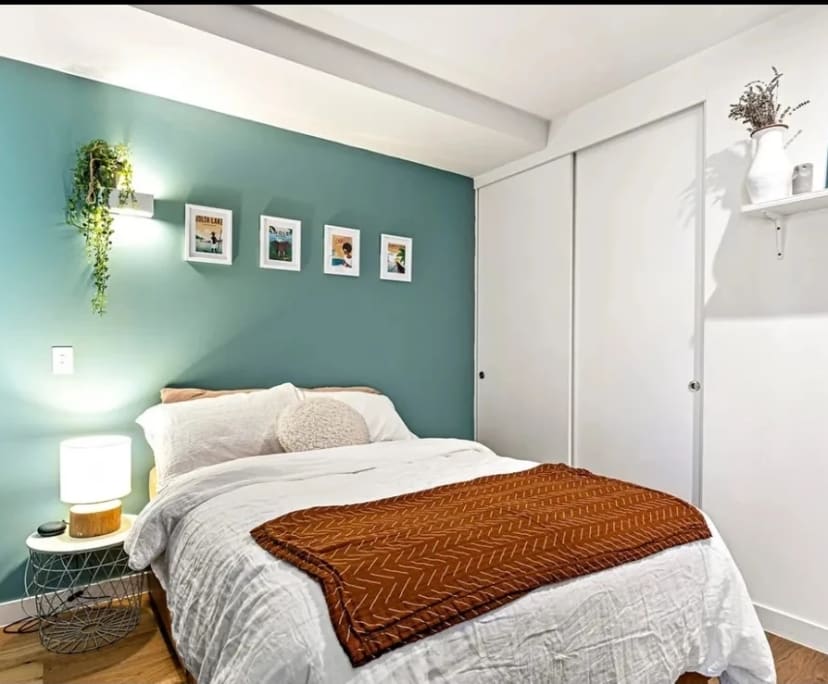 Room for Rent in Carlton, Melbourne 350, Furnishe...