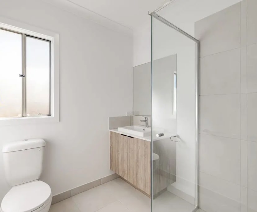 $250, Share-house, 4 bathrooms, Glenvale QLD 4350