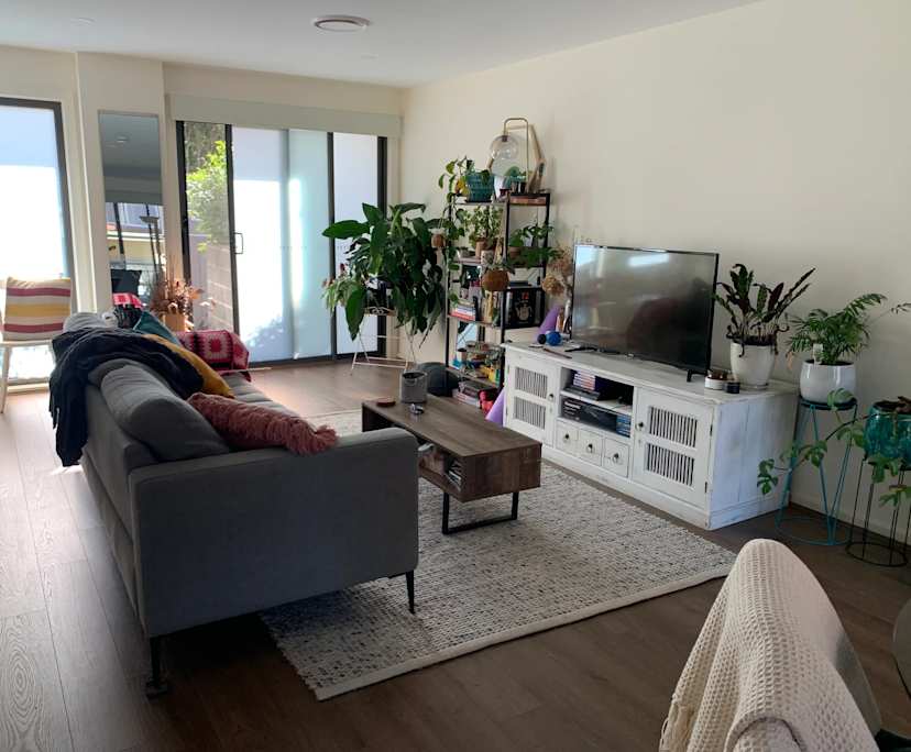 Unfurnished room in a flatshare