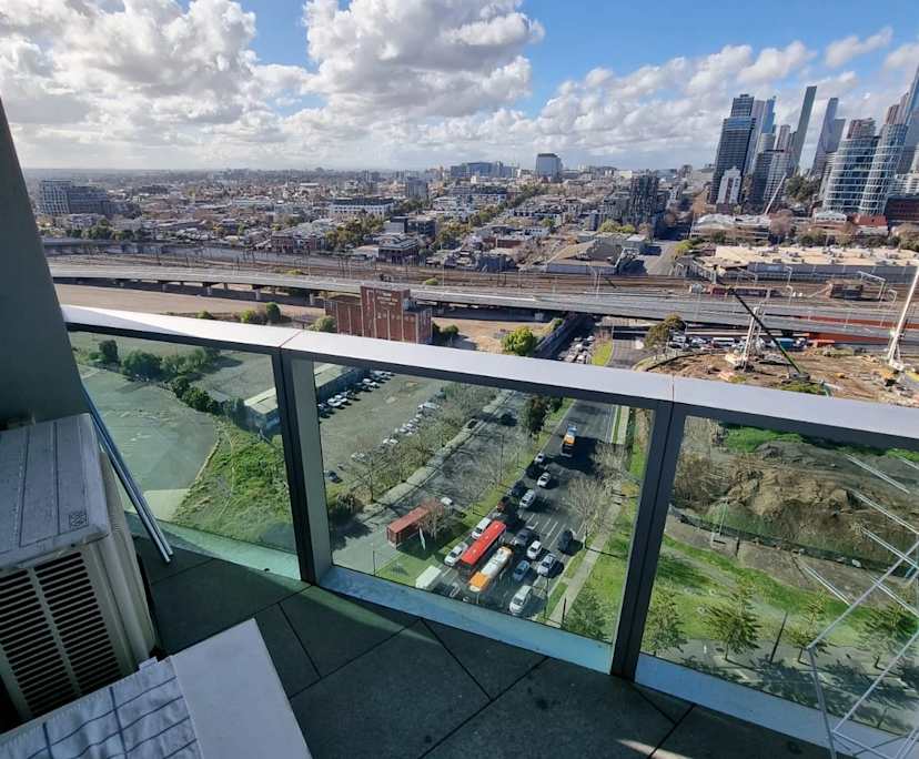 Furnished room in a flatshare