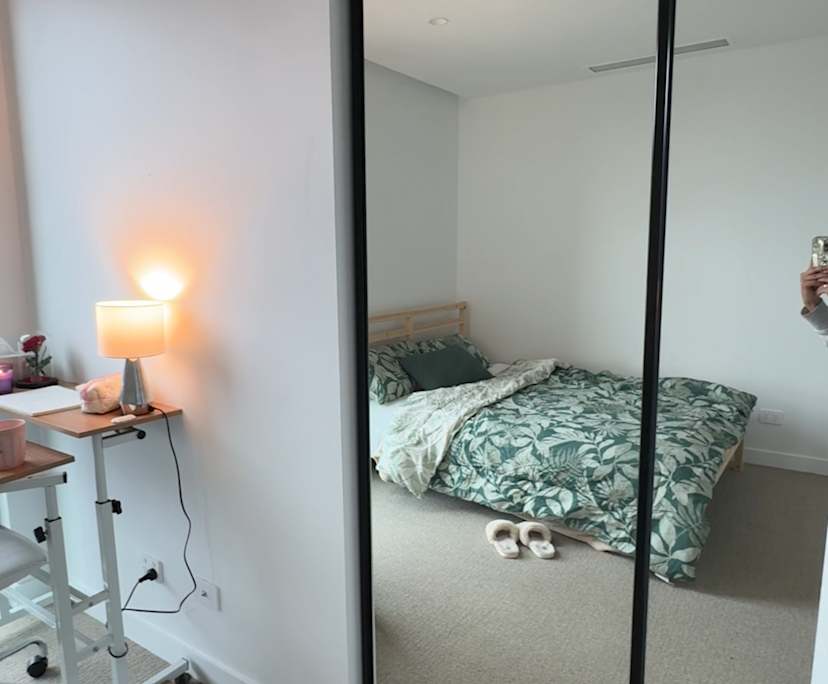 Unfurnished room in a flatshare