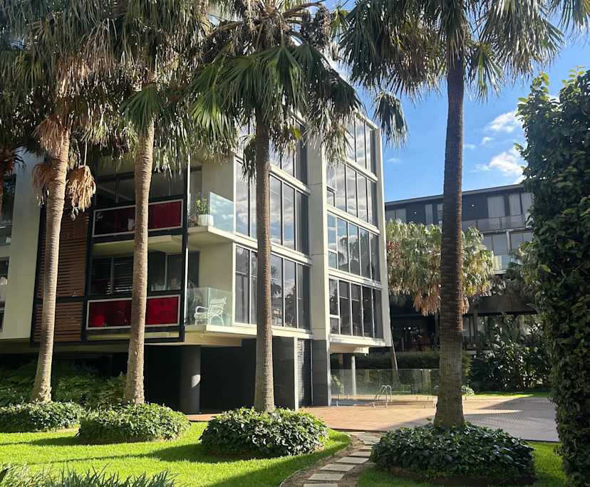 Furnished room in a flatshare