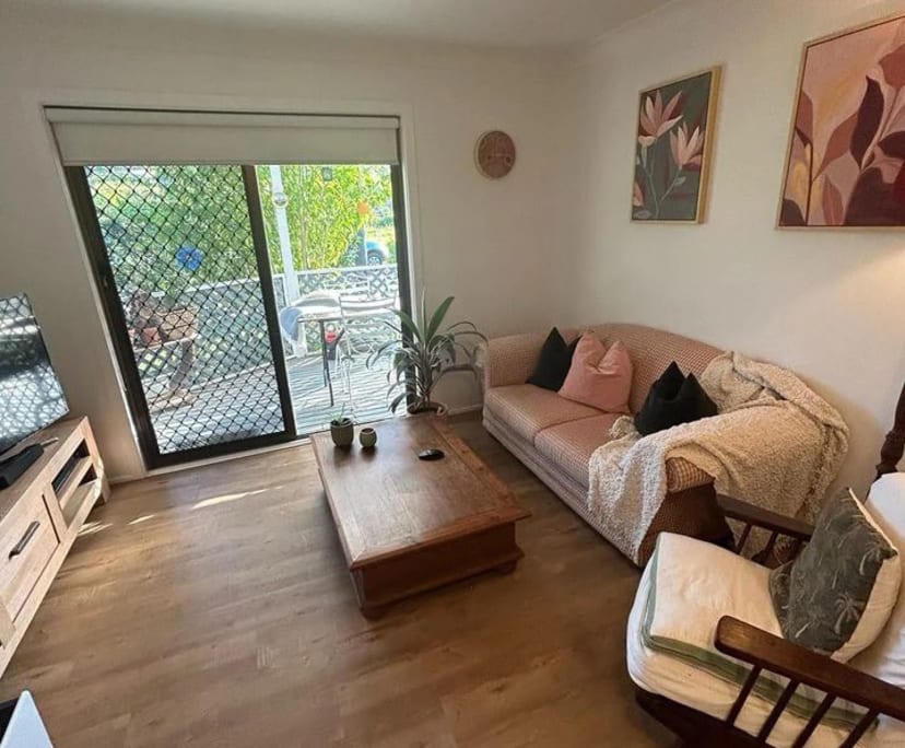 Furnished room in a flatshare