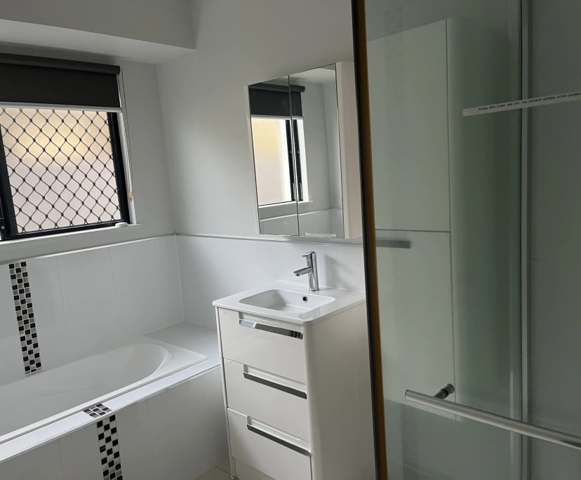 $230, Share-house, 4 bathrooms, Smithfield QLD 4878