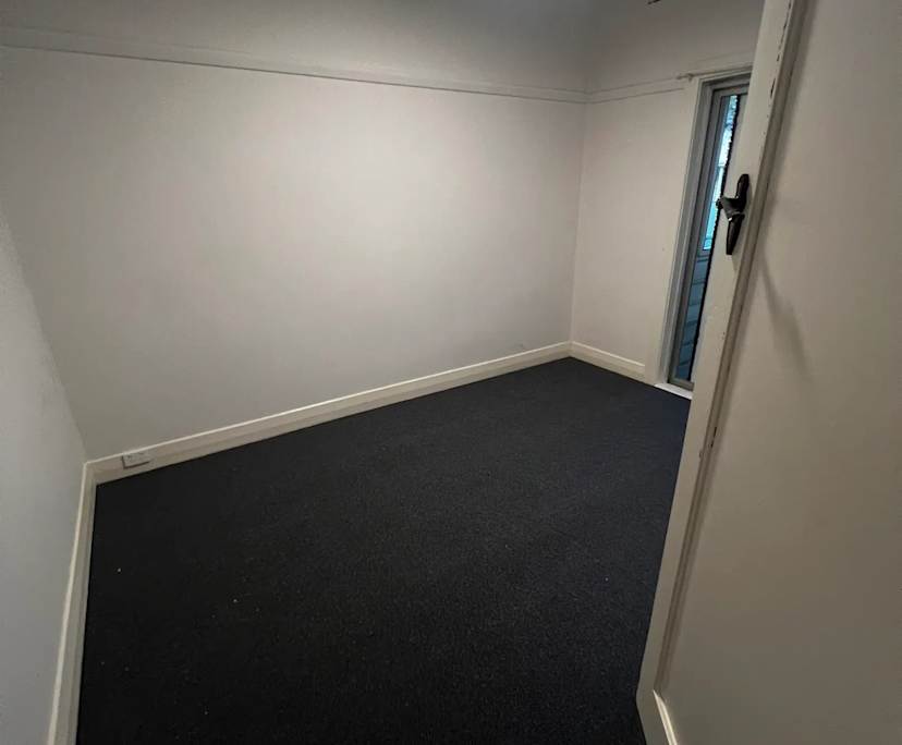 Unfurnished room in a share house