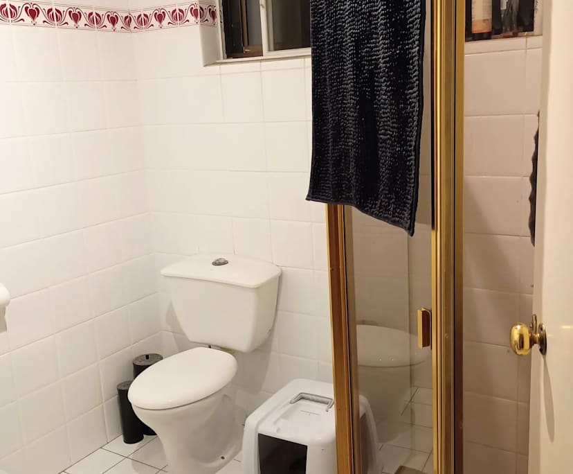 $298, Share-house, 4 bathrooms, Greenslopes QLD 4120