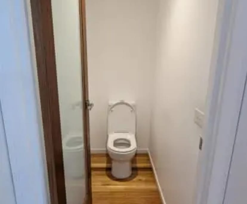 $350, Share-house, 5 bathrooms, Newport VIC 3015