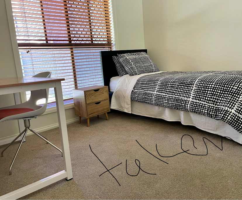 $335, Share-house, 3 bathrooms, Ashmore QLD 4214