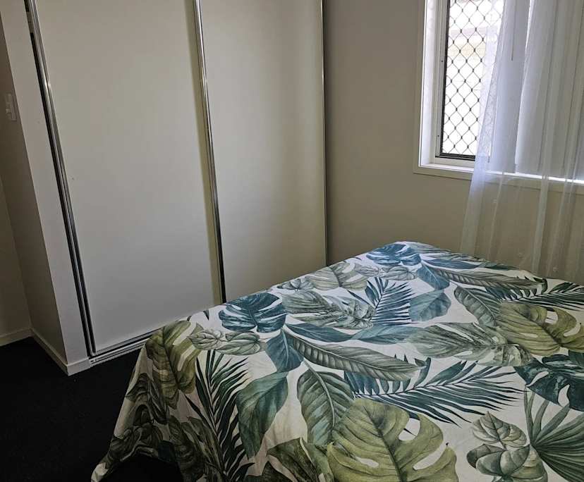 Room in a share house