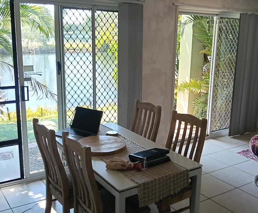 $390, Share-house, 3 bathrooms, Mermaid Waters QLD 4218